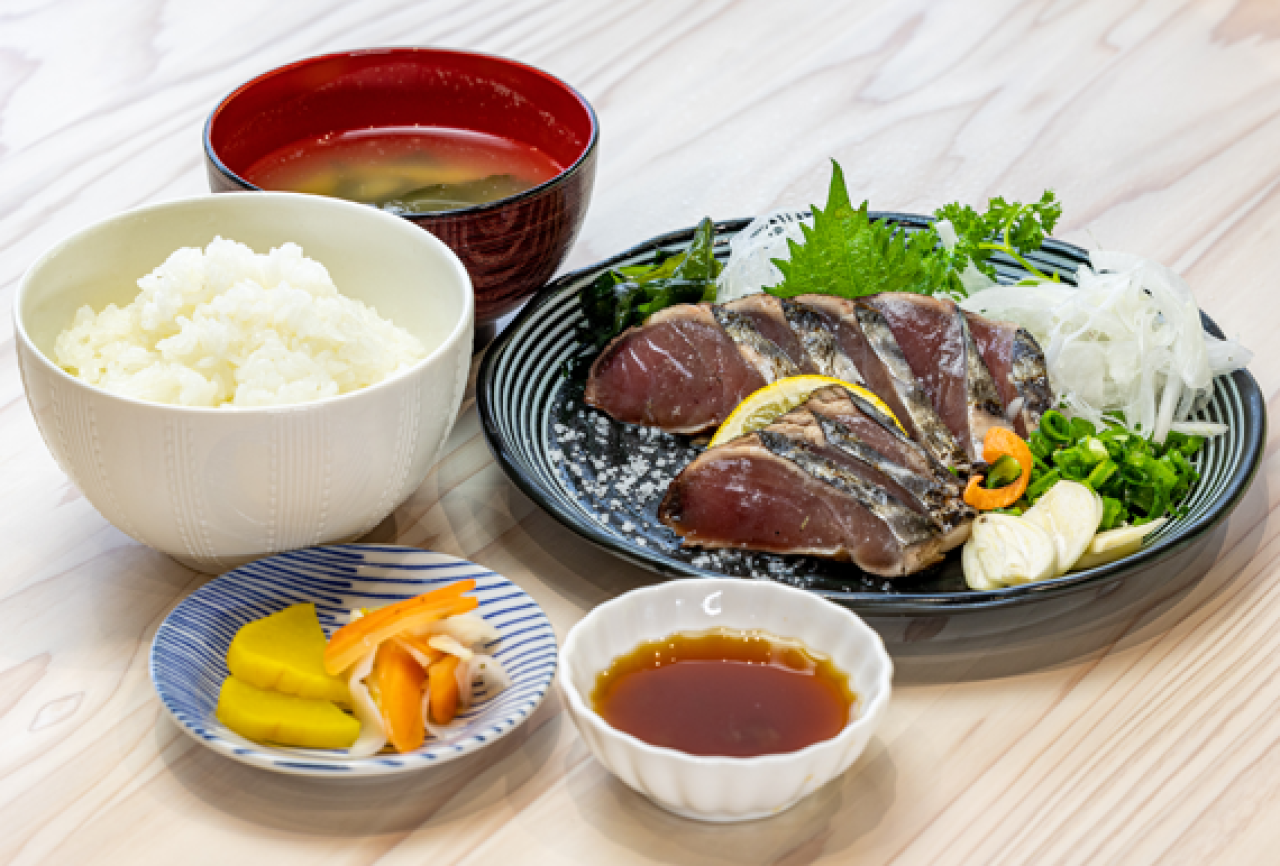 極上鰹のタタキ定食