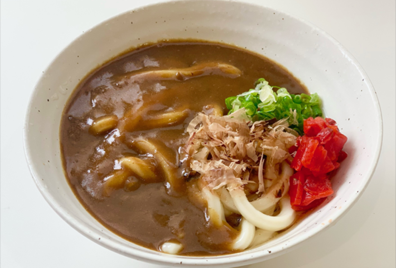 土佐宗田節が香る定番のカレーうどん